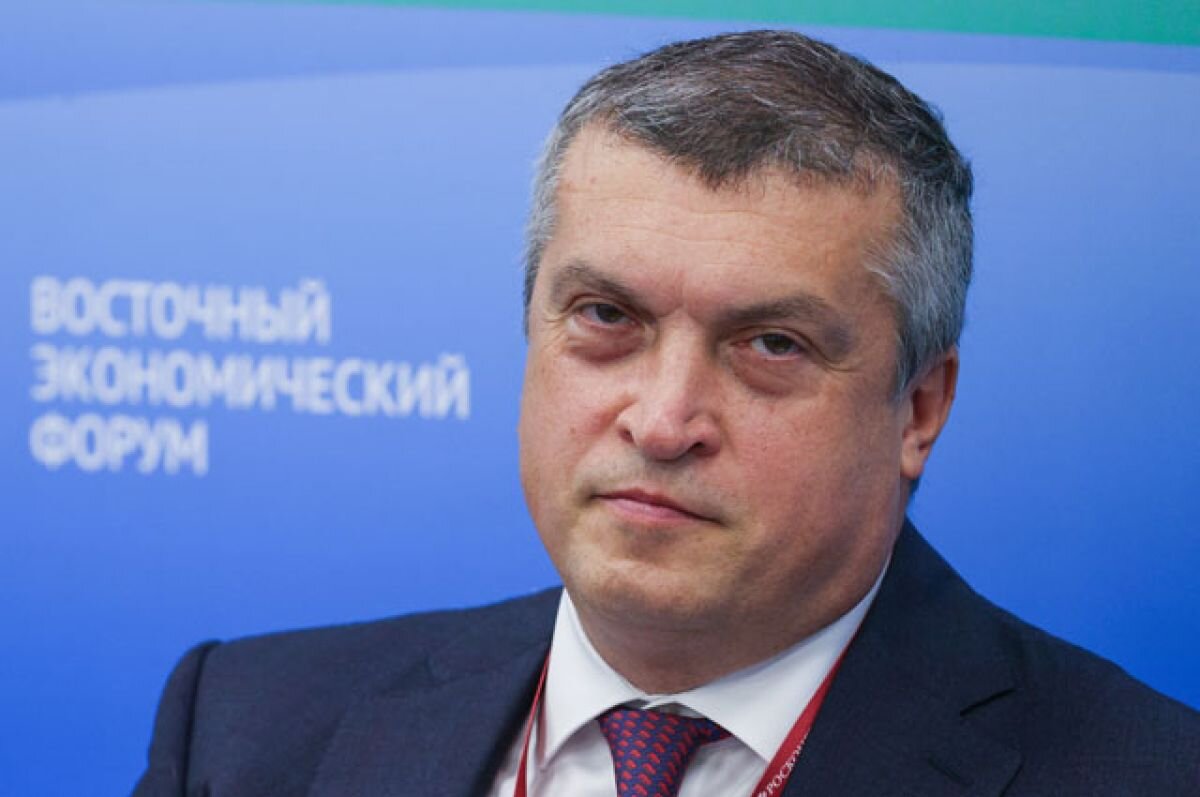    Павел Волков.