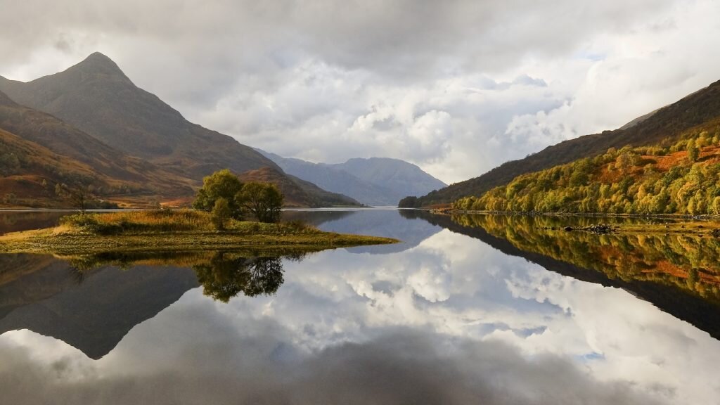 Loch это озеро, а не что-то там ещё (фото из открытых источников)