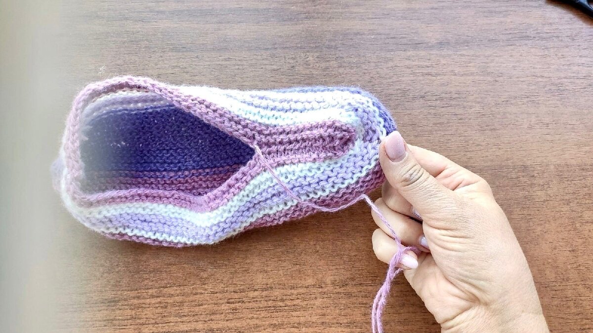 Простой способ связать теплые следки. С этим справится любая мастерица ...