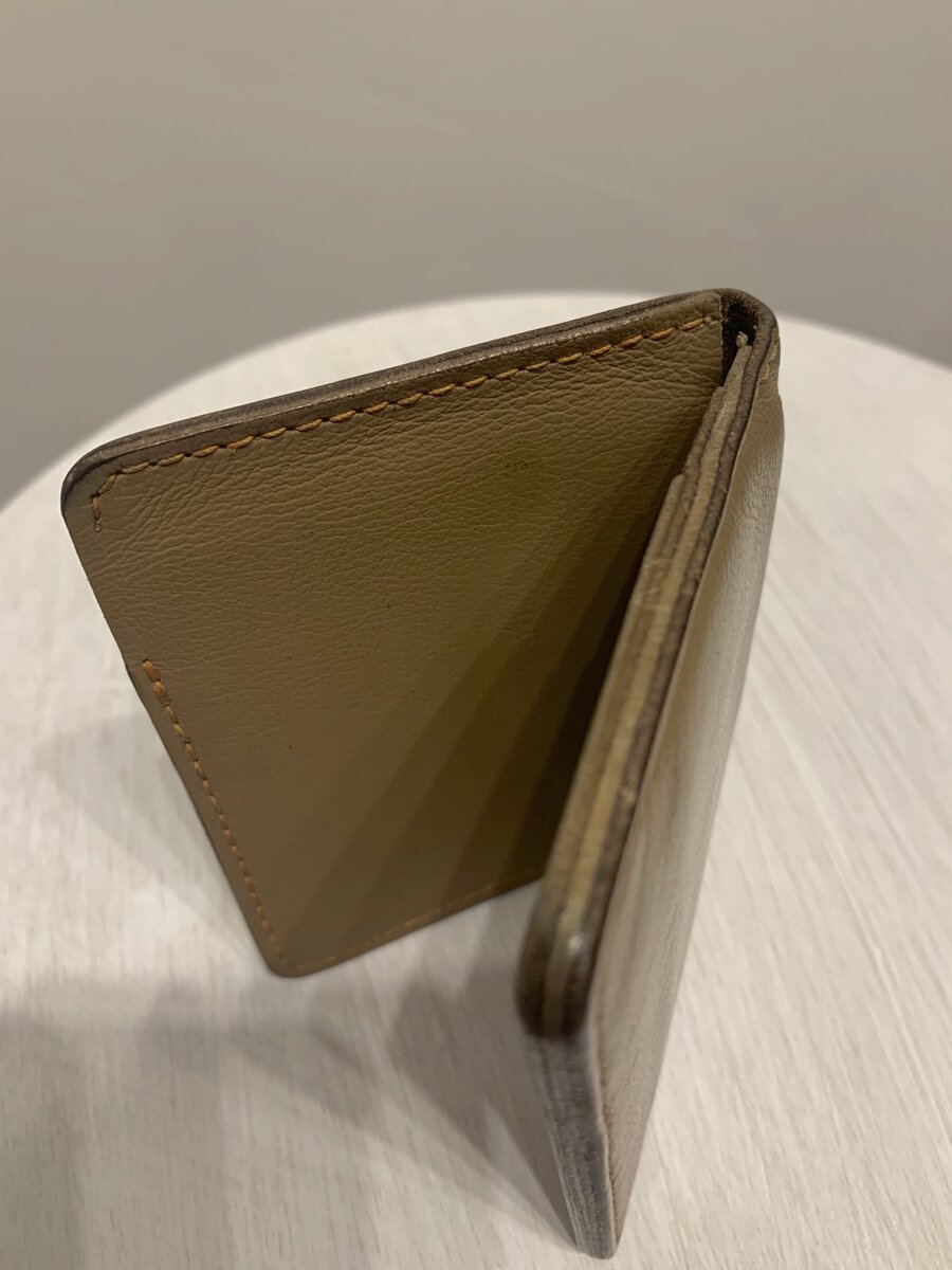 По-моему очень ровные стежки, что дает общую аккуратность изделию