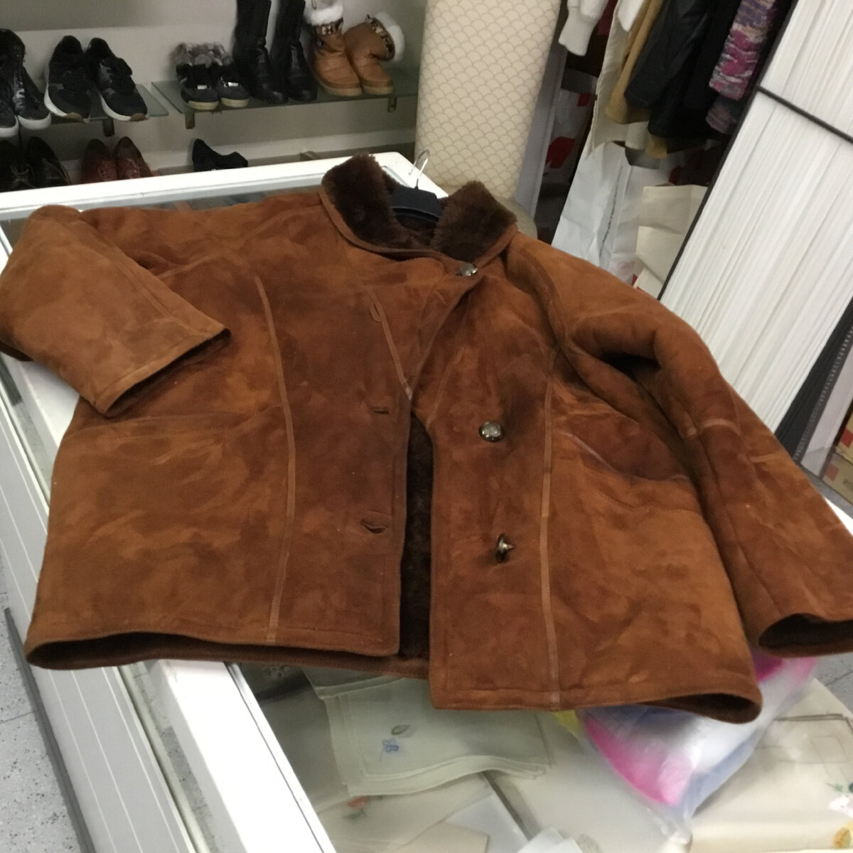 Стоит 20 евро. 