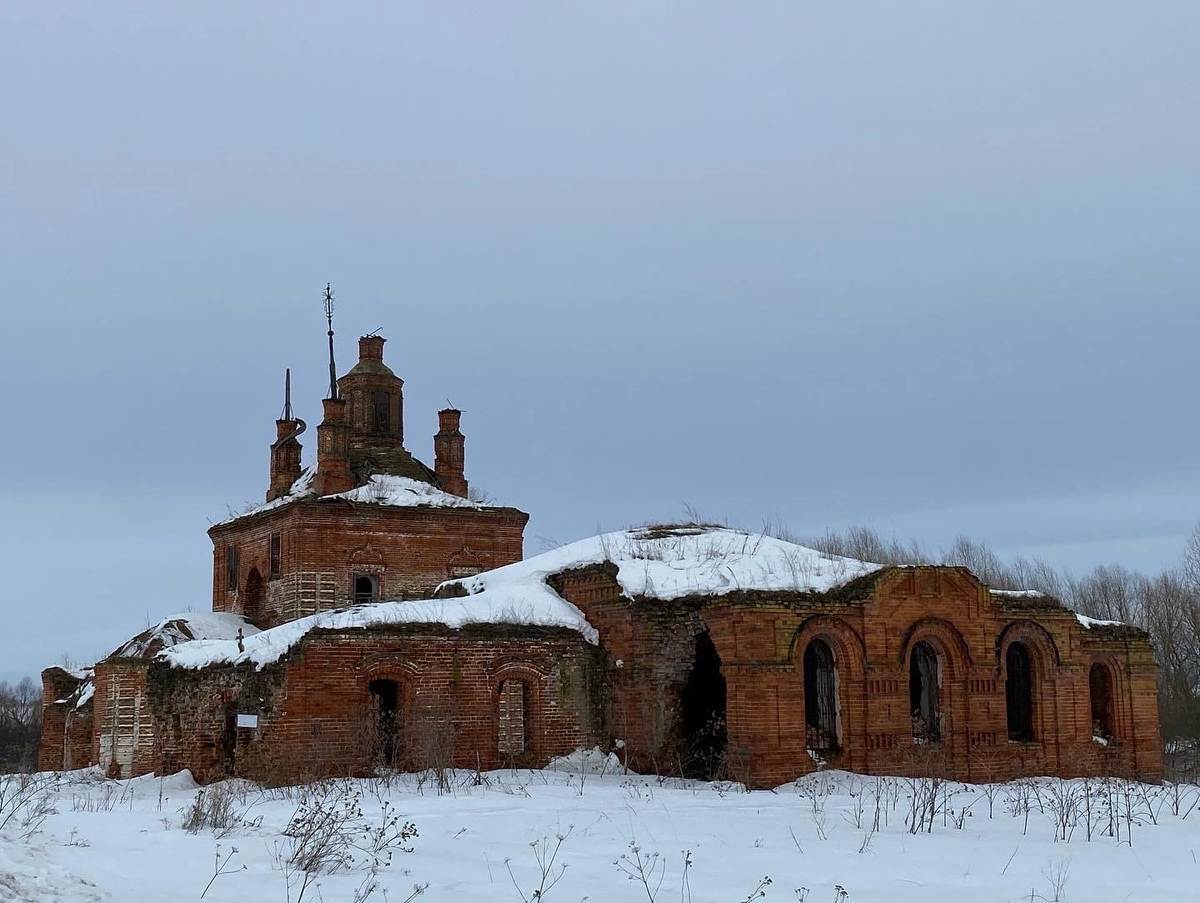 Два храма села Вышеславское 