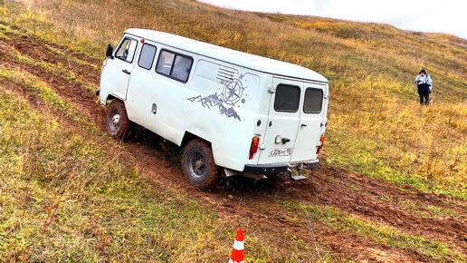 Скачать видео: Неожиданно. УАЗ Буханка против Chevrolet NIVA. Мощность не спасла