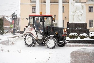    Чистка дорог от снега в Ленинском округе © Пресс-служба администрации Ленинского городского округа