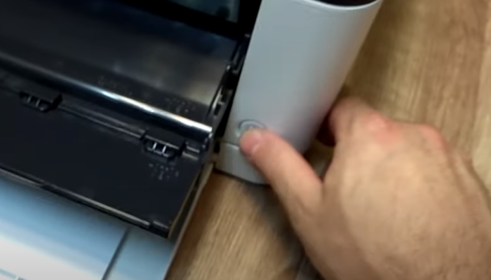 Фото 18. Взвесим новую тубу. Весы показывают 171 грамм