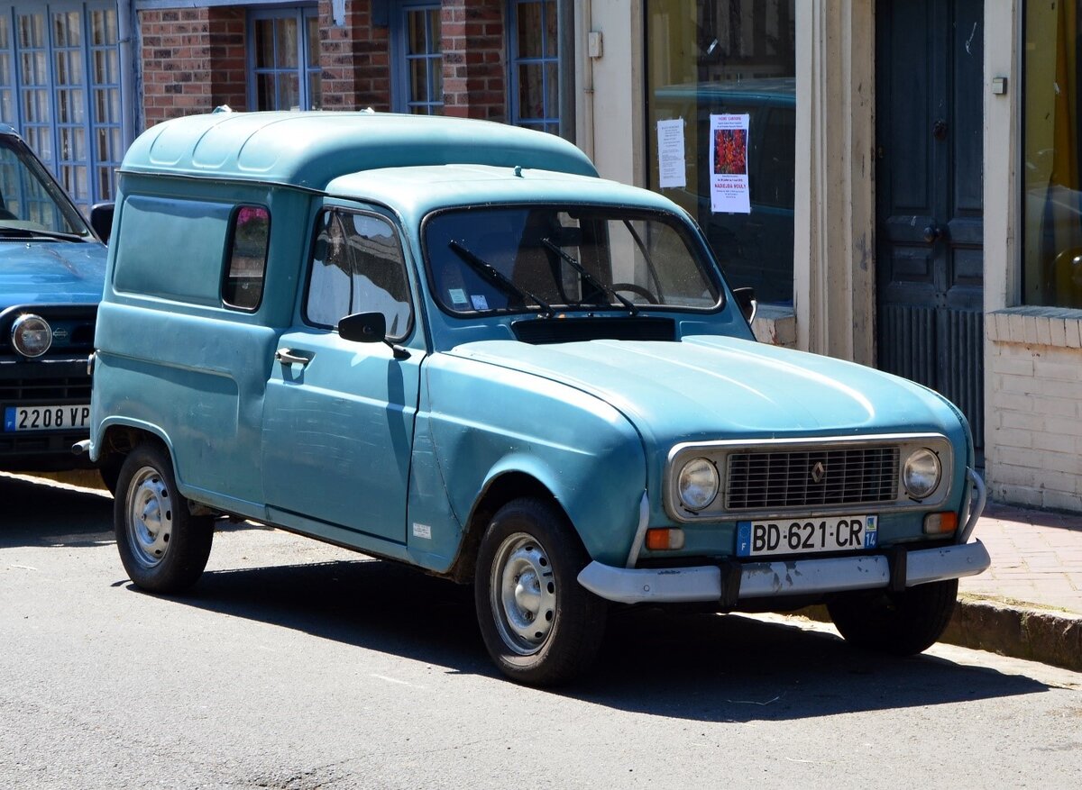 Renault-4 – автомобиль номер один во Франции | Колёса: настоящее вчера |  Дзен