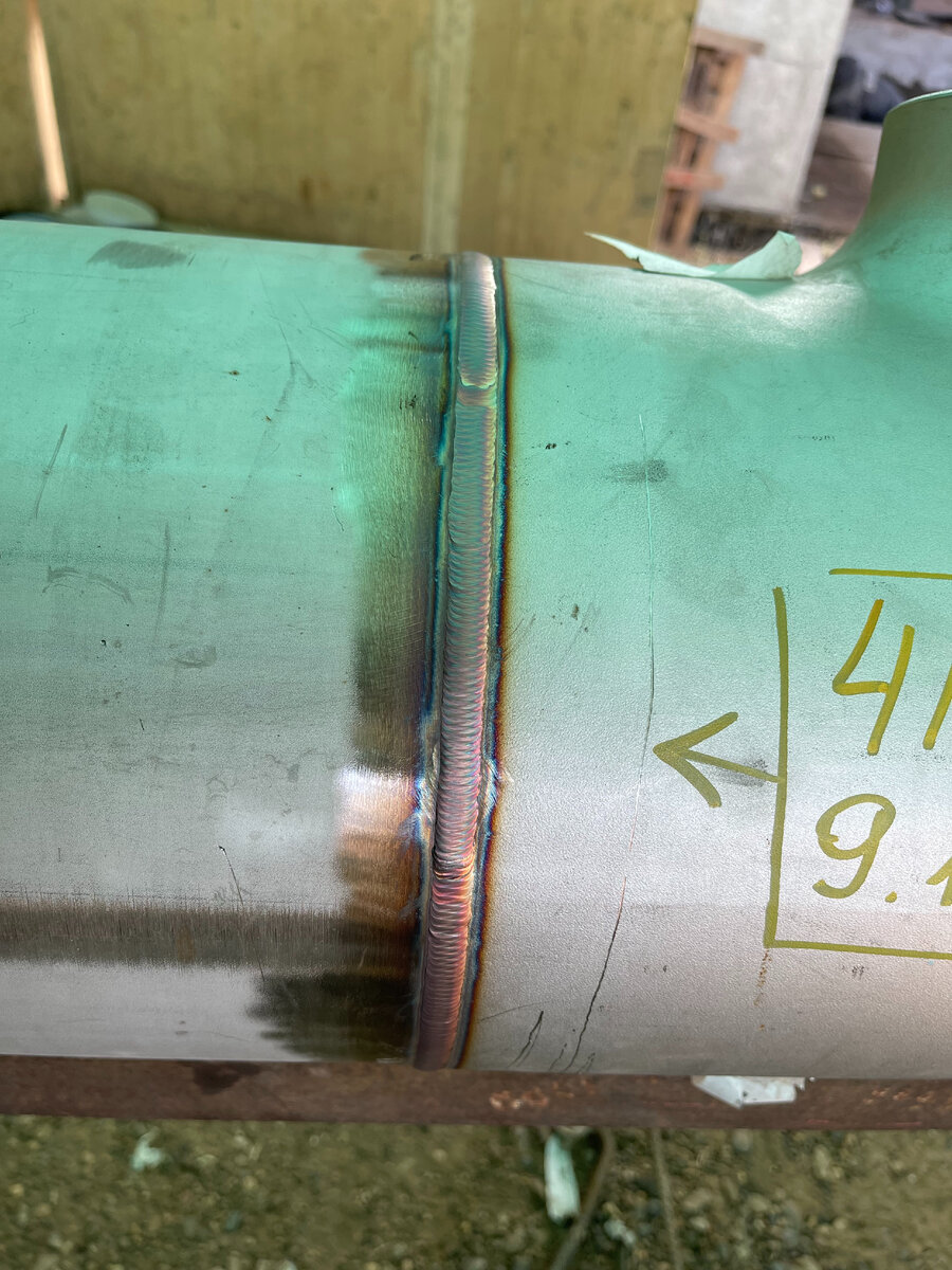 Труба нержавейка 304L диаметр 325*8 мм. Трубы из нержавейки варятся с поддувом внутрь, задувается аргон или смесь азота с аргоном, 