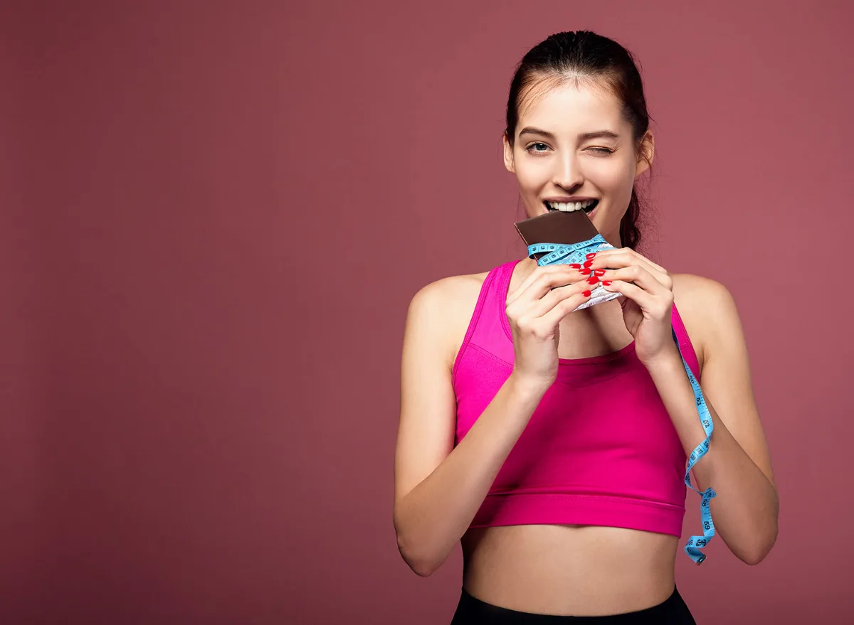 8 поводов есть тёмный шоколад каждый день