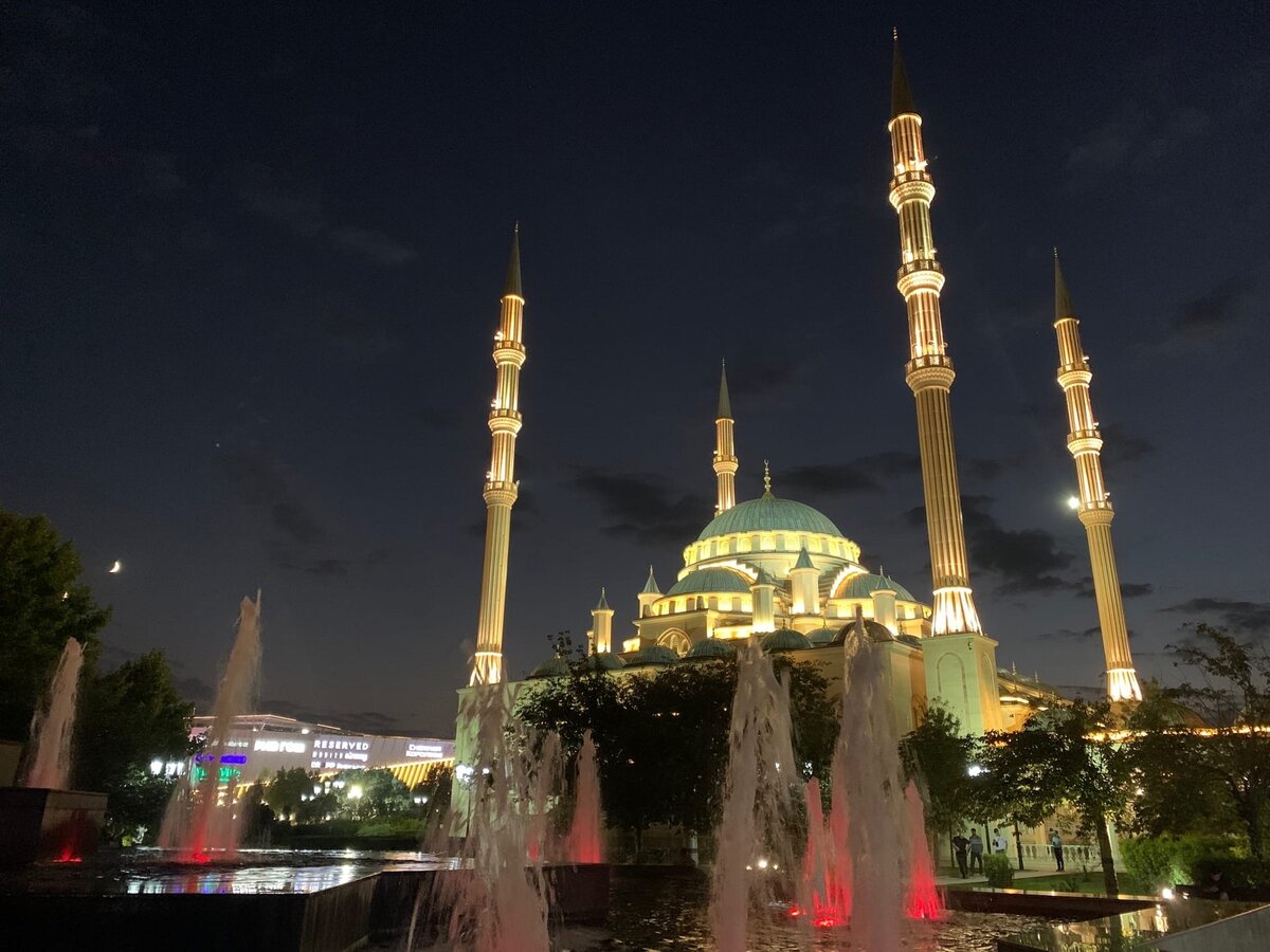 Мечеть "Сердце Чечни" в Грозном