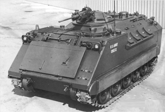 Прототип ХМ765 на базе БТР М113.