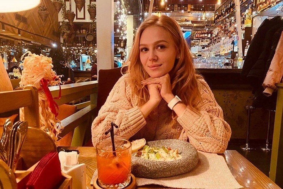     Любовь на сайте знакомств Ангелина НАЗАРЧУК