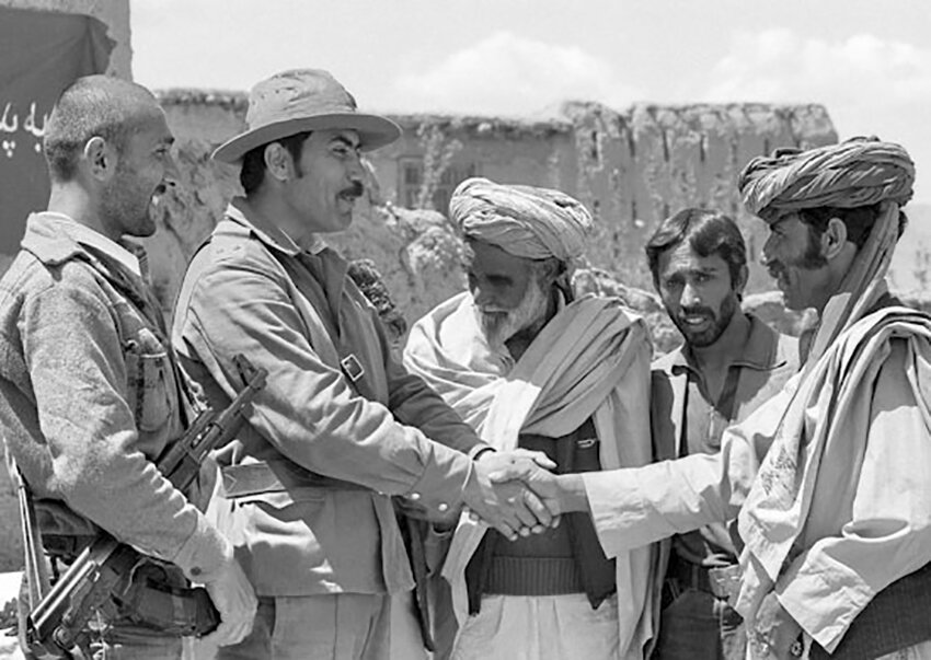 гуманитарный кризис в афганистане. караван шурави афганистан. афганская война шурави. термез 1989. возвращение советских войск из афганистана.