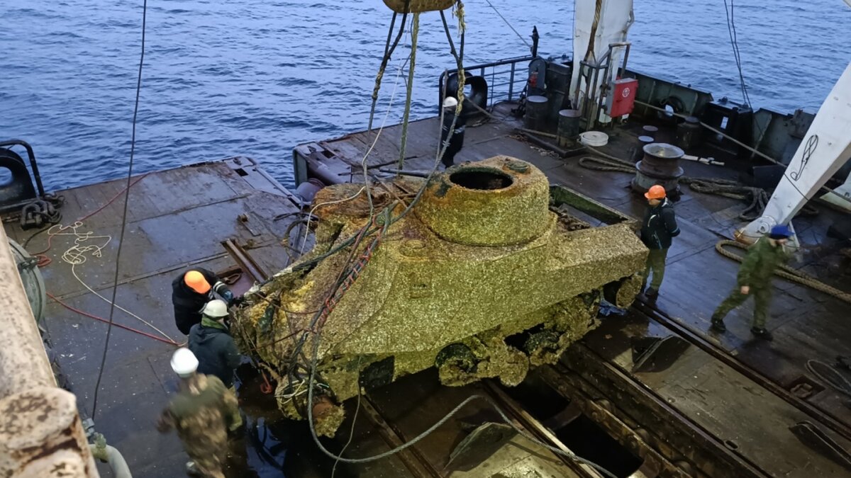 Поднятый со дна танк "М3 Lee"