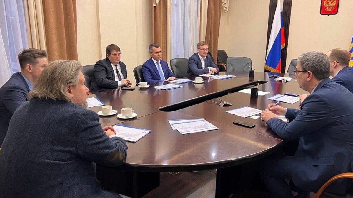     Пути реализации крупных инвестиционных проектов обсудили представители Минвостокразвития России, ИнфраВЭБ и ТГК-14.