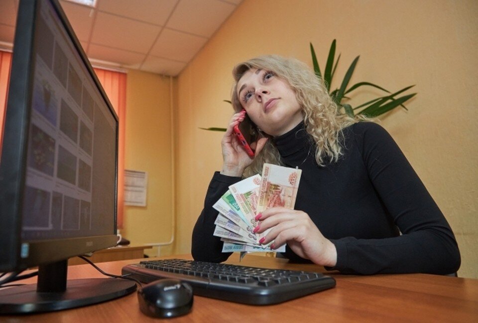     Телефонная мошенница представилась дочерью намеченной жертвы. Николай ОБЕРЕМЧЕНКО