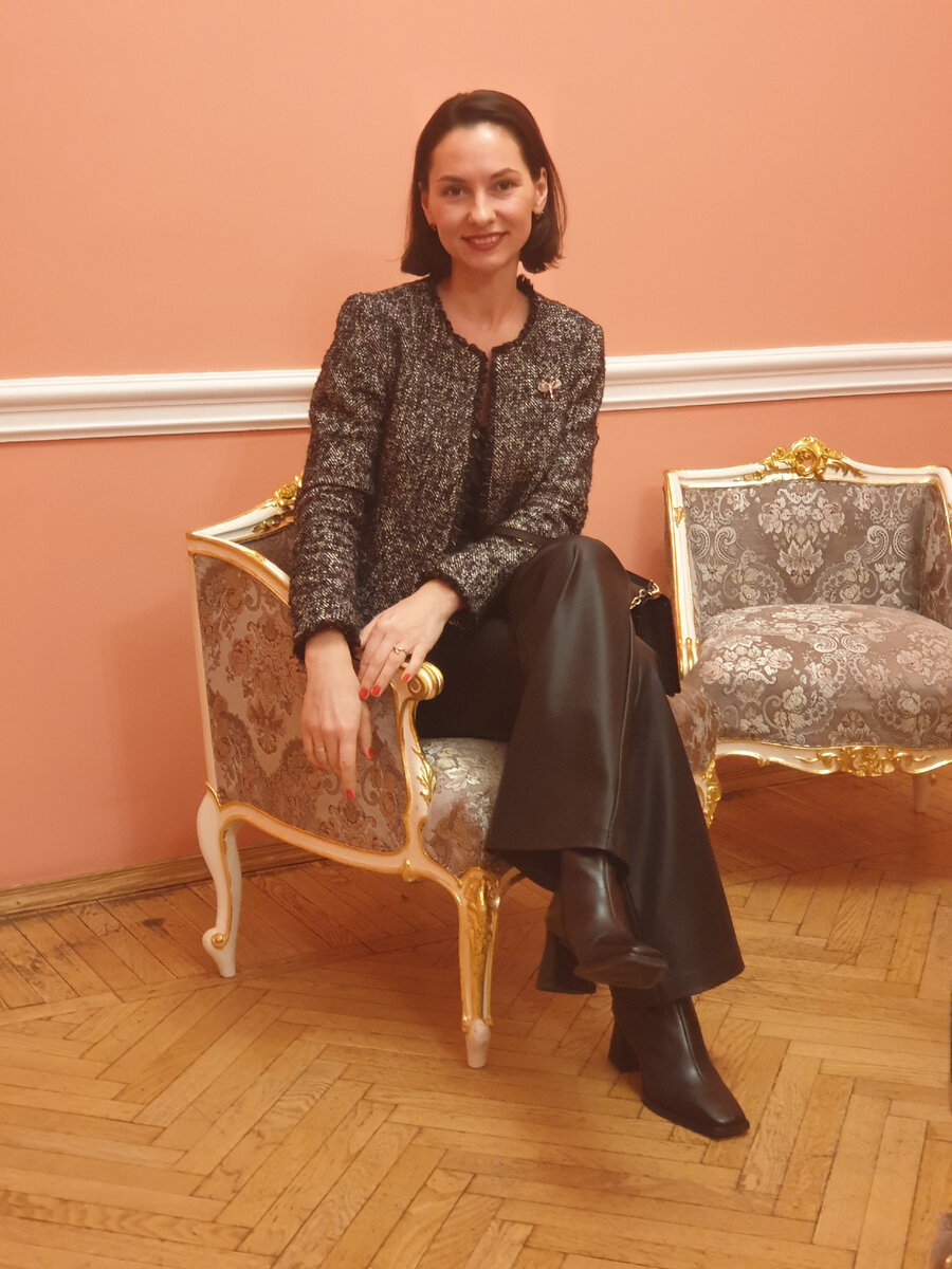 Привет! Меня зовут Екатерина, добро пожаловать на мой канал. Здесь вы найдете интересные статьи на тему моды, стиля и трендов👠. Делюсь бьюти-новинками и рассказываю про уход🌸. Иногда просто так болтаем о жизни. Обязательно подписывайтесь. 