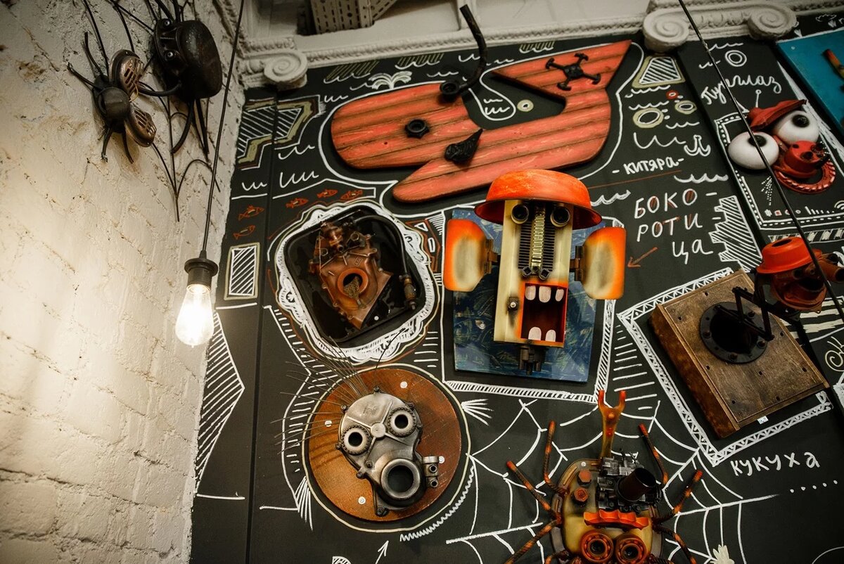 Интерьер. Фото с сайта бистро "Два деда"