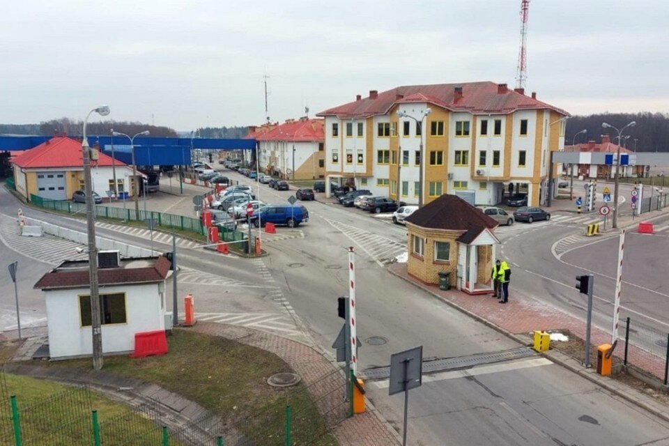     Ситуацию на границе все чаще называют транспортным коллапсом, от которого больше всего страдают грузоперевозчики. Фото: БелТА