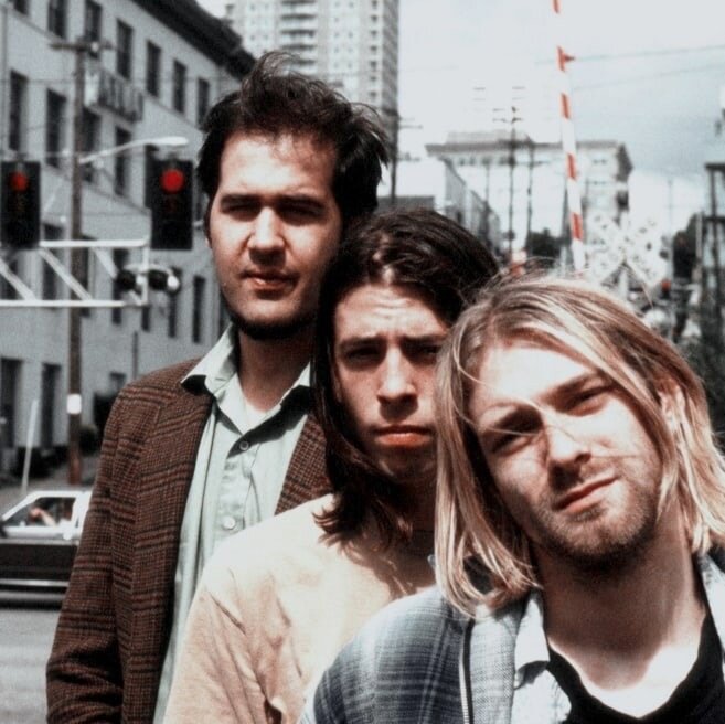 «Мне грустно думать о том, что станет с роком через десяток лет. Мне кажется, что когда рок умрет — миру придет конец. Сейчас рок и так сплошной плагиат. Так что его смерть не за горами. Современную молодежь музыка не так занимает, как предыдущие поколения. Это скорее вопрос моды. Молодые люди так знакомятся с девушками и находят себе друзей. Теперь для них музыка — просто набор звуков.» (с) Курт Кобейн