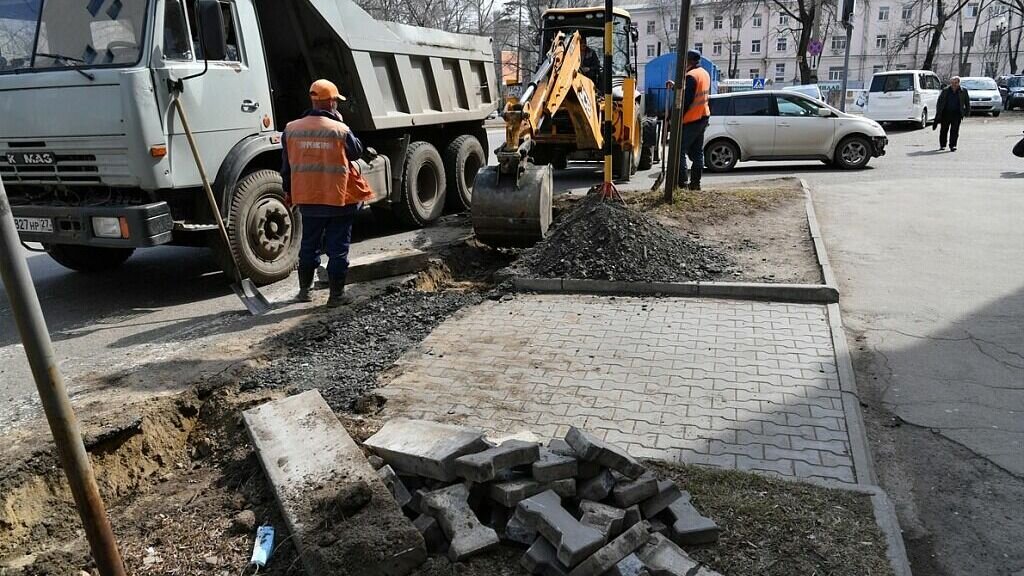     По федеральной программе «БКД» будут отремонтированы 42 участка городских трасс. Все объекты на этапе строительства и после проверят контролирующие структуры.