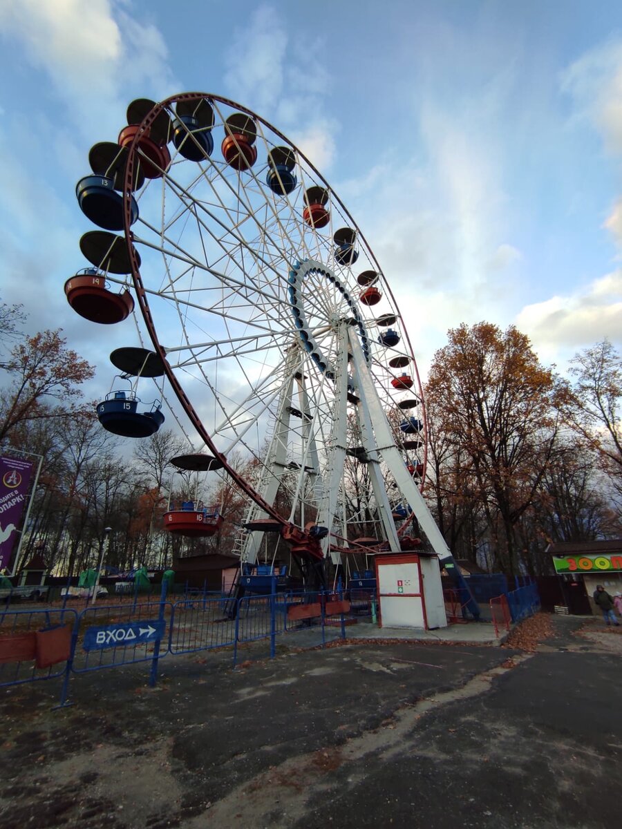    В Брянске Антошин, сенатор Деньгин и шишки помельче примерили плащи суперменов на остановившемся на Кургане Бессмертия колесе обозрения avchernov