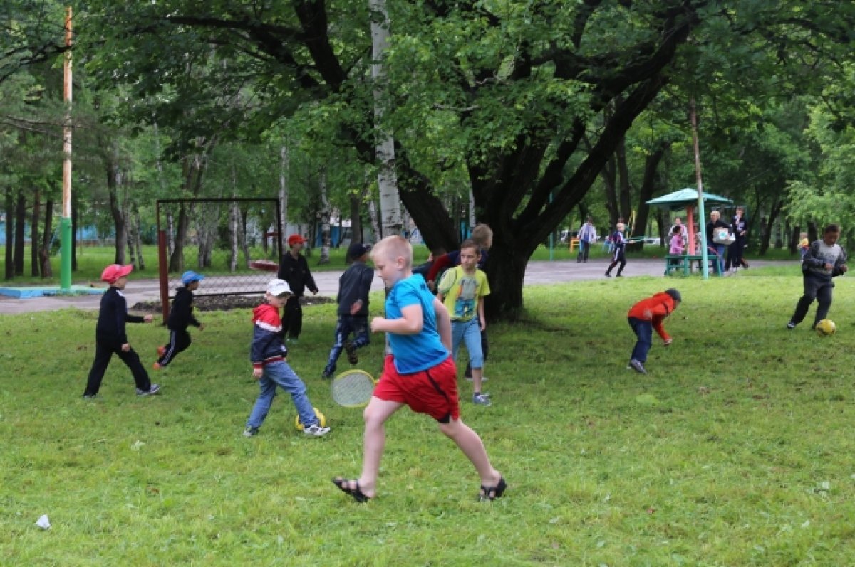    В Надыме для детей провели праздник с играми народов Севера