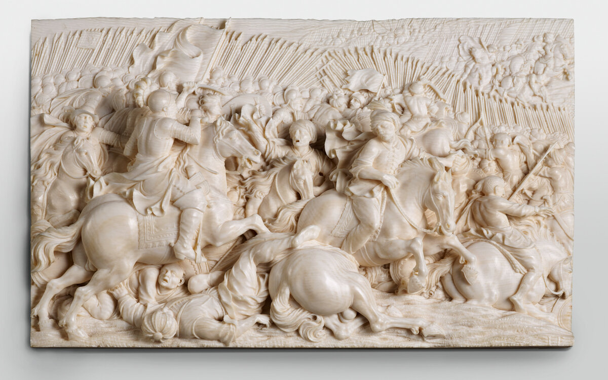 Битва с турками, рельеф, резьба по кости. 14,1 × 23,1 см, 