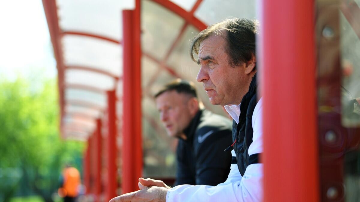     Главный тренер "Торпедо" Александр Бородюк© РИА Новости / Павел Бедняков