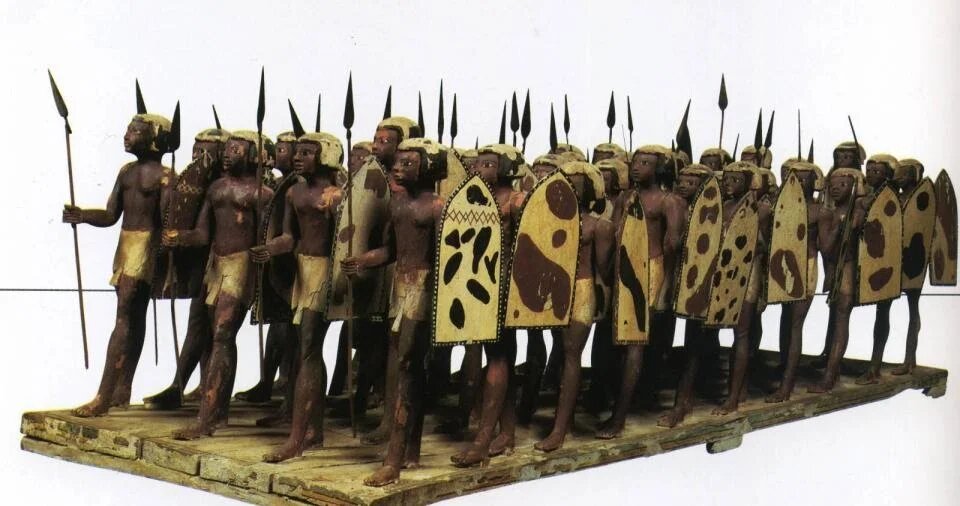 Ущебти. Египетские воины из гробницы Месехти 20 век до нашей эры. Считалось что после смерти фараону нужна будет армия для сражений в загробном мире.