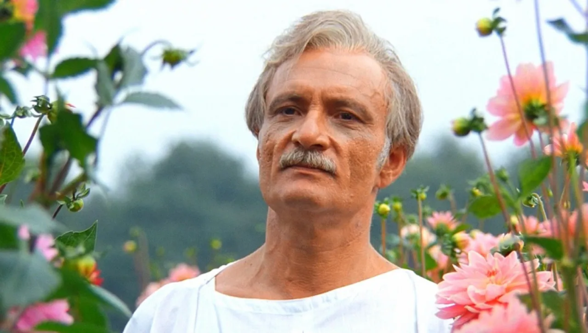 1 декабря 1986 года на экраны вышла трагикомедия Георгия Данелии «Кин-дза-дза!».-5