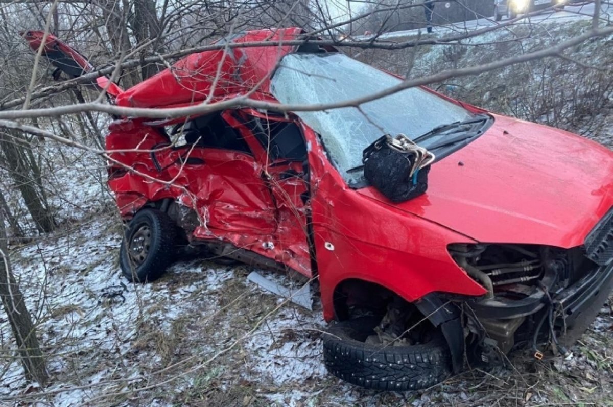    Под Воронежем в ДТП из-за скользкой дороги погибла автомобилистка