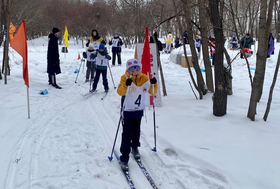     В Челябинске девять лыжных трасс готовят в разных районах города. Фото: администрация Челябинска