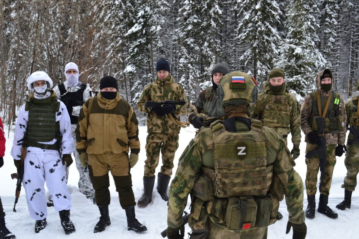    В Ханты-Мансийске проходят занятия по начальной военной подготовке