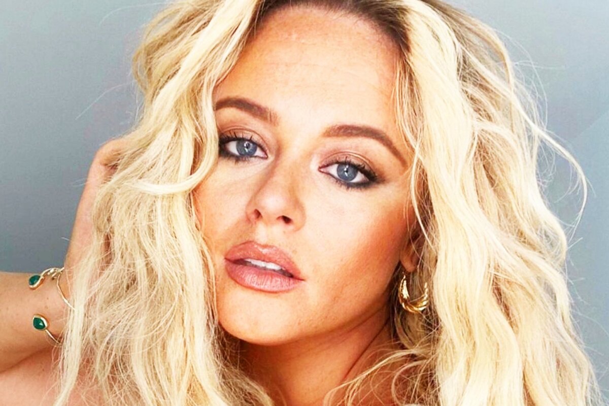     «Меня вот-вот изнасилуют и убьют!»: Эмили Атак боится оставаться одна из-за угроз мужчин