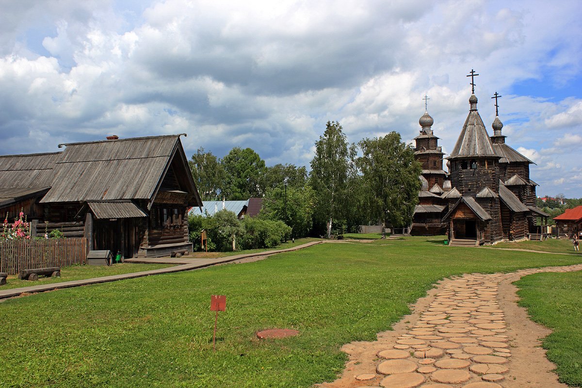 Городе находится музей деревянного зодчества