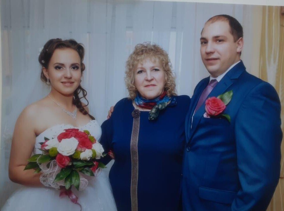 Надежда, Нина Михайловна и Дмитрий. Фото: личный архив семьи Седельниковых.  