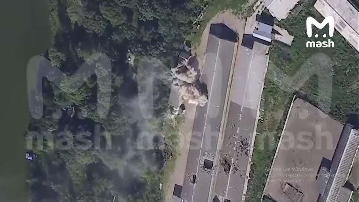    В соседней с Брянщиной Сумской области погранцы и военные уничтожили крупнейший склад ВСУ — Mash avchernov