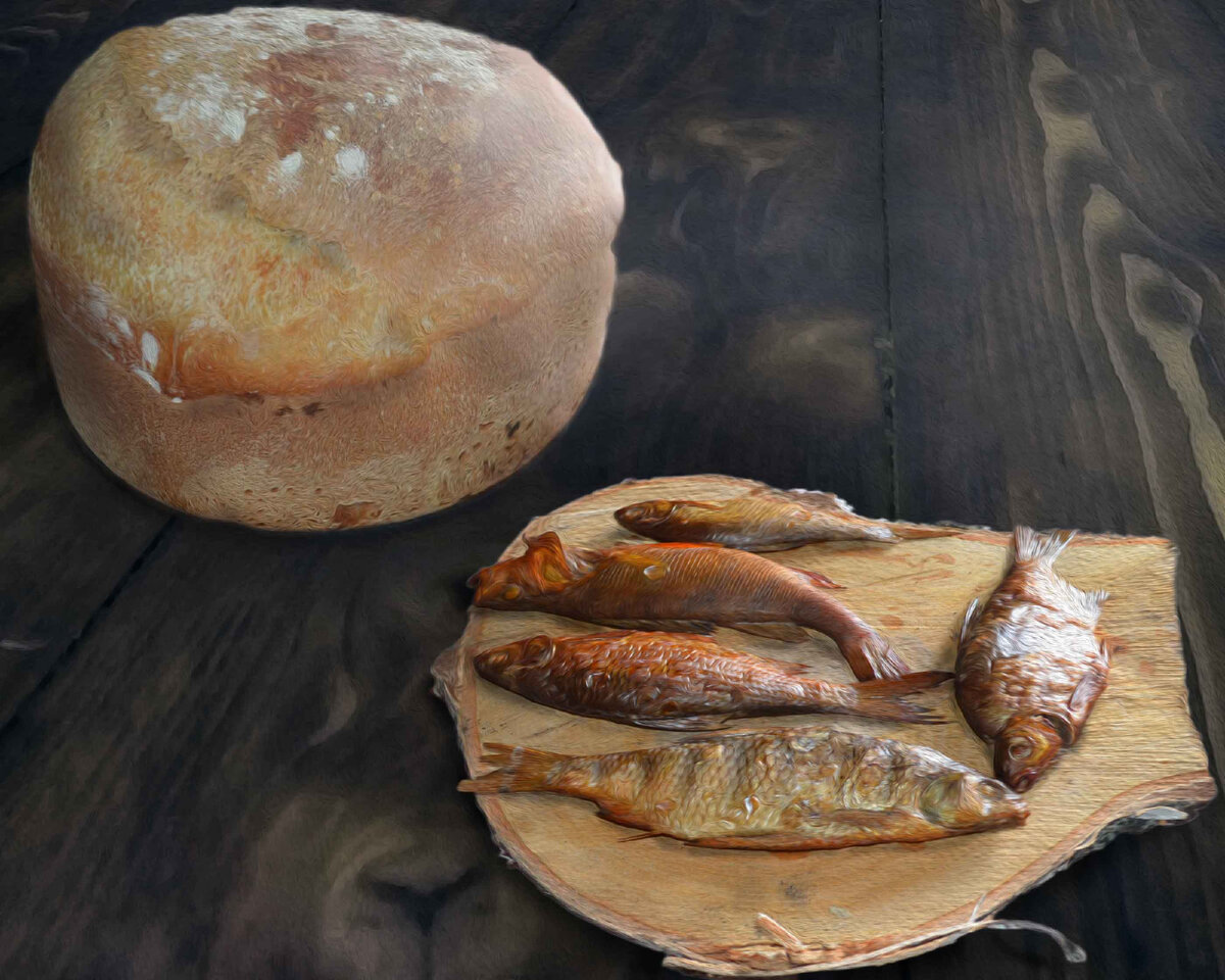 Копченые окуньки, хлеб из печи; фото братии