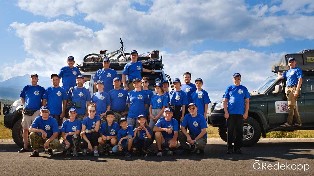 Команда - десять экипажей из разных точек России