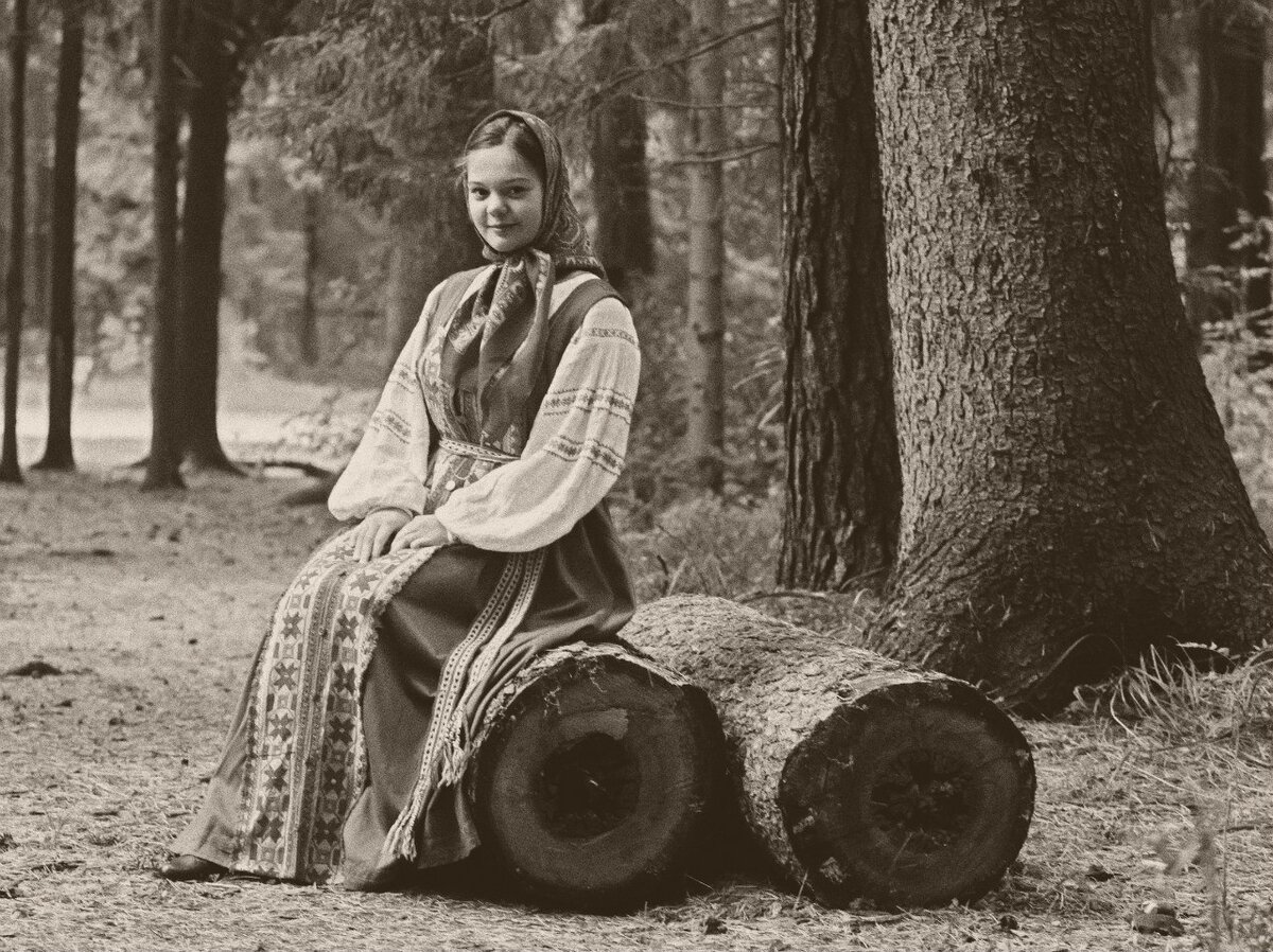 Яндекс картинки. "ходила Мария с бабушкой по лугам и лесам, травы да коренья собирала..."