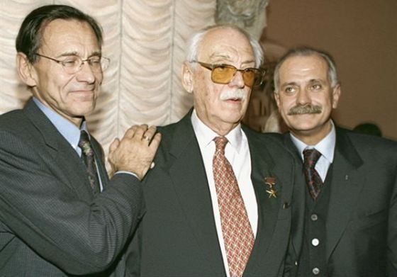 Сергей Михалков с сыновьями