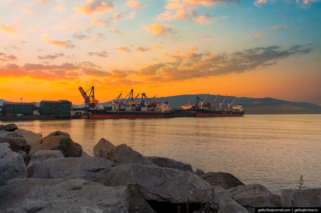 Дальневосточный морской порт. Благовещенск морской порт. Ольгинская бухта, порт?. Порт восточные ворота находка. Остров Врангеля морской порт.