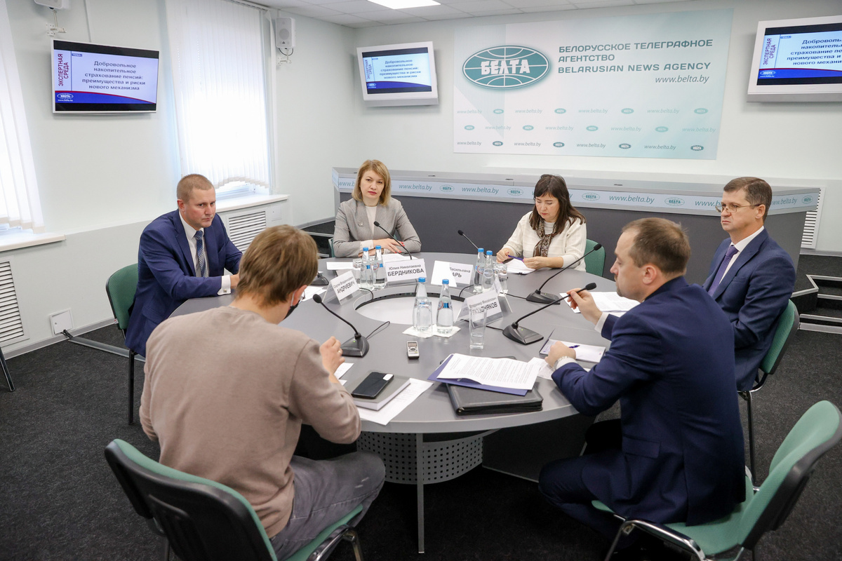 Участники круглого стола