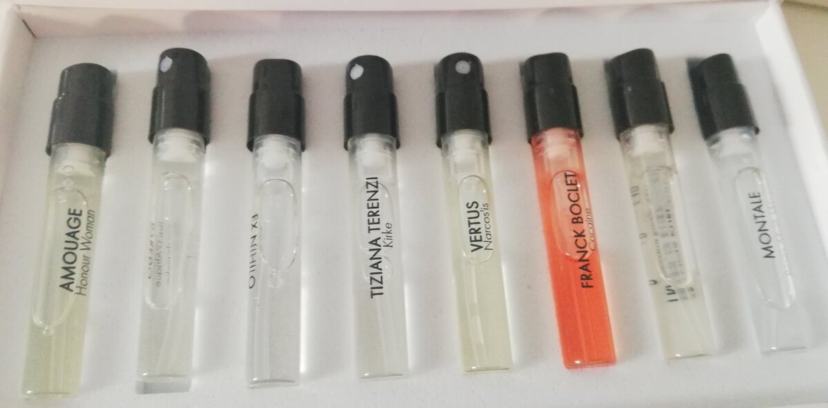 Это набор #1 - Топ селективных ароматов для нее. Фото автора.