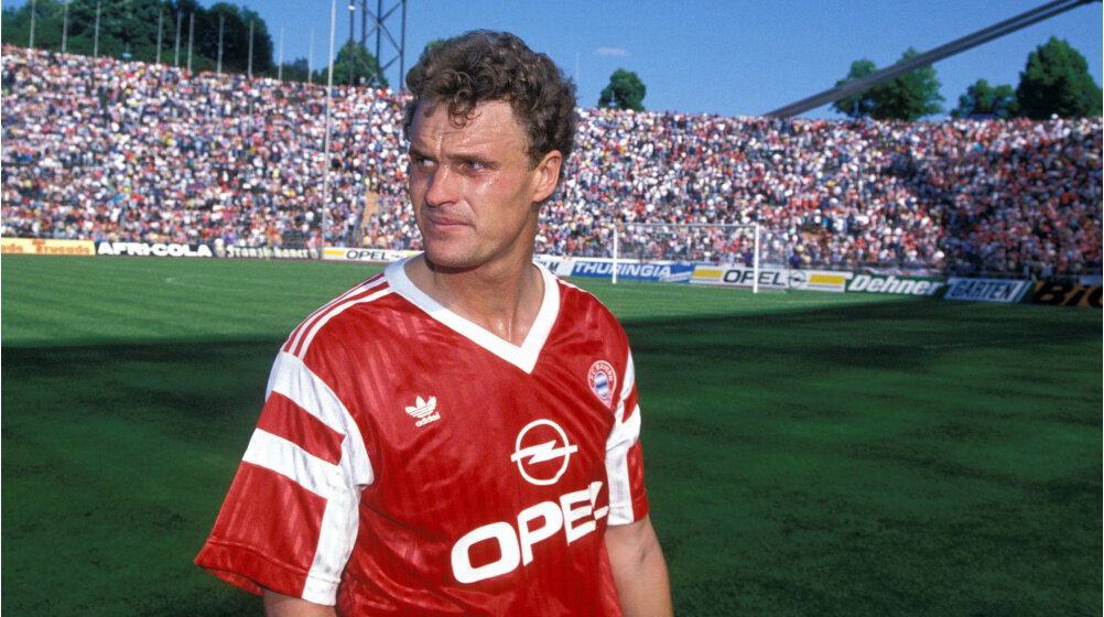 Роланд Вольфарт - нападающий Баварии, в начале 90-х годов.