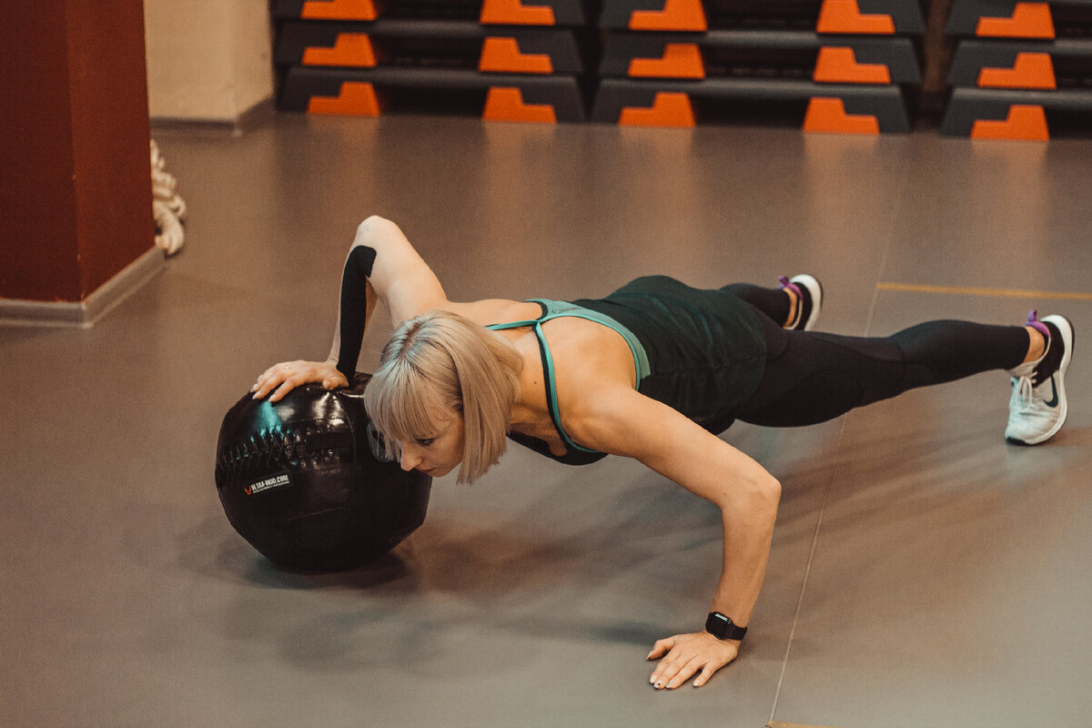 С таким "мячиком" в футболе не потренируешься