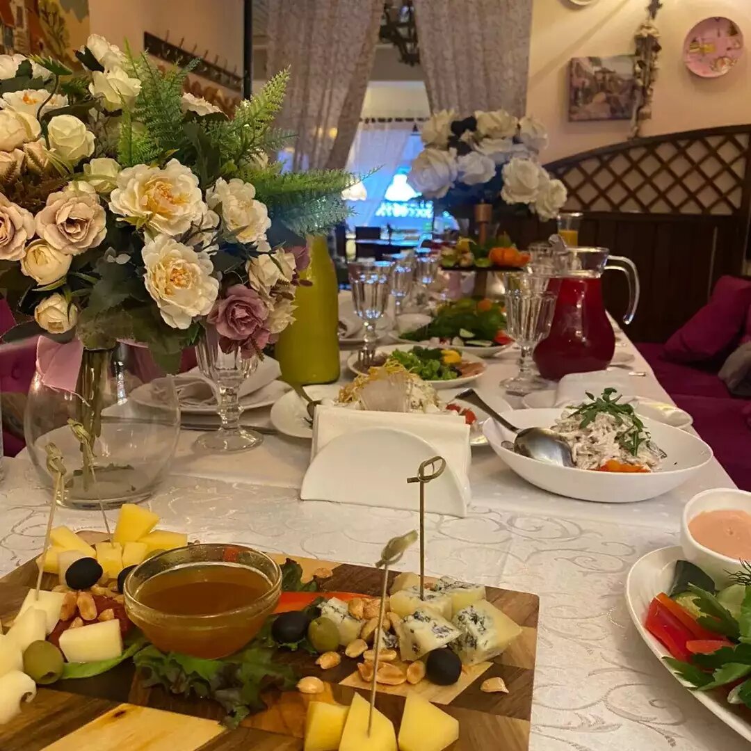 Простые праздники, обычная жизнь. без ботов, призывов, и прочей мишуры