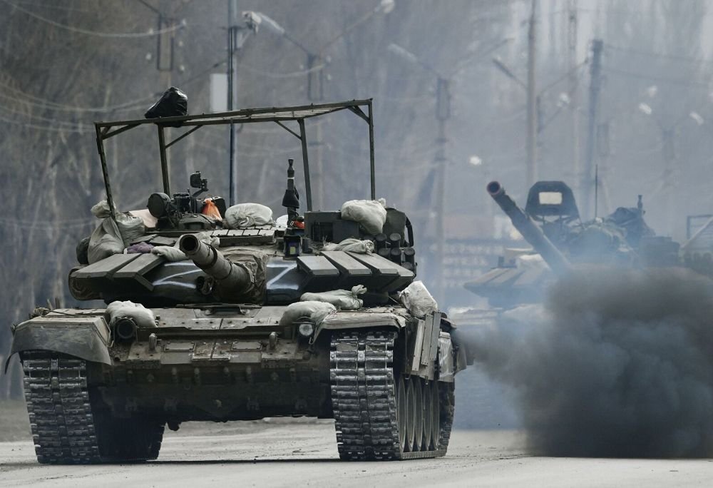 Колонна российской бронетехники на Украине. Источник: sputnik.tj.