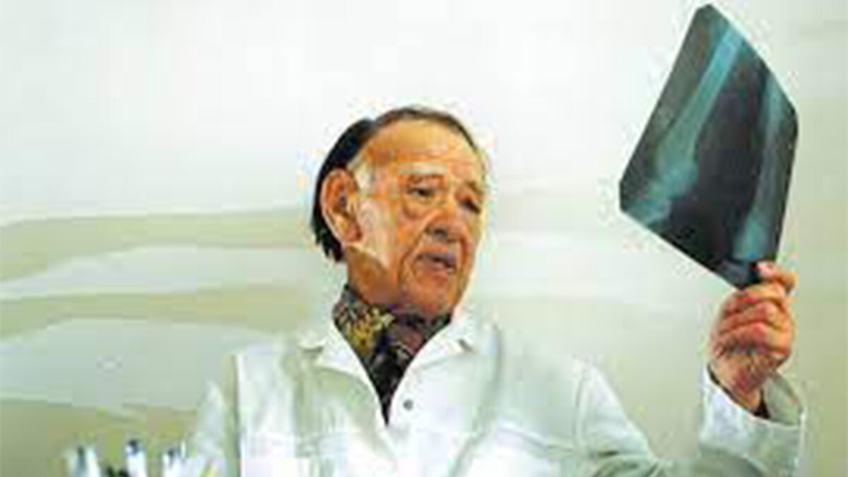 Академик Углов