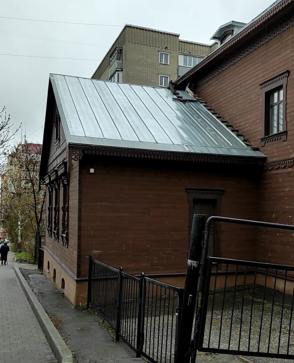 Вот он, этот дом 19 века!